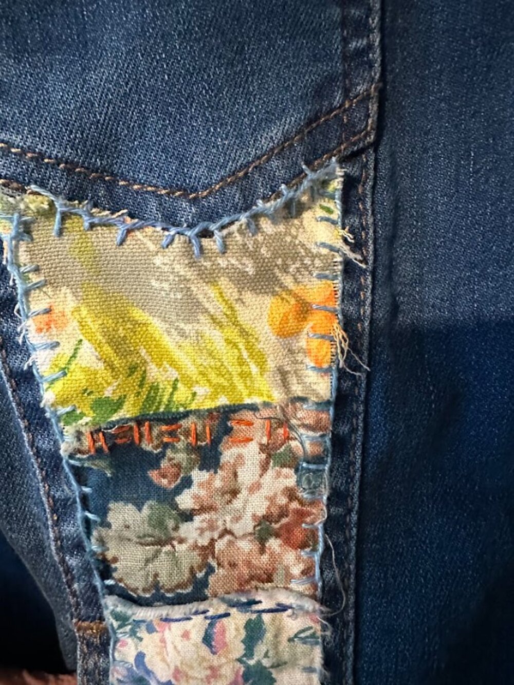 Isaac Mizrahi Upcycled Patchwork Denim Jacket, Womens sz 6 - Picture 9 of 12